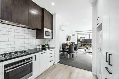 15 Aston Crescent_1