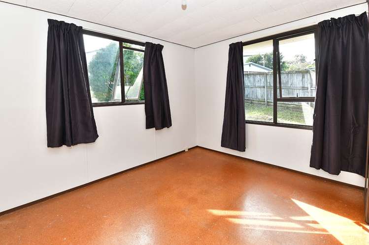 10 Shadon Place Stanmore Bay_14