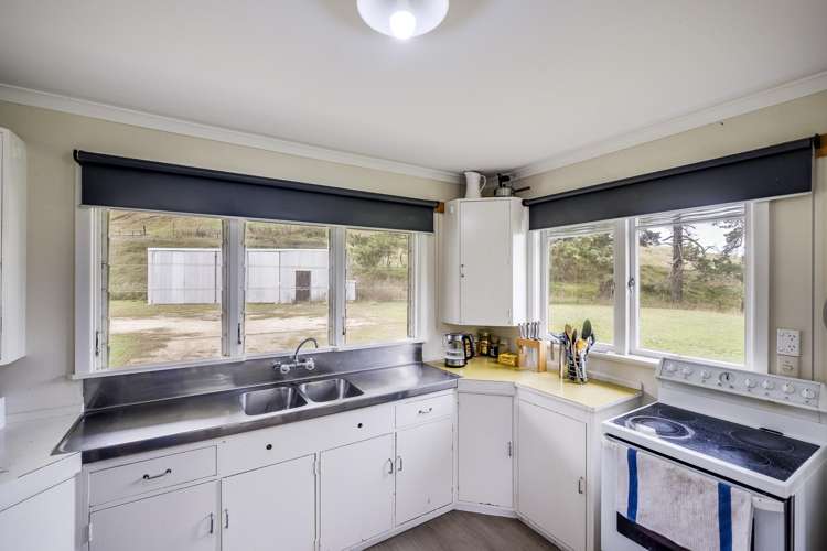 1199 Middle Road Poukawa_4