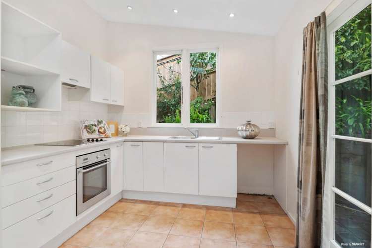 76 Beach Road Castor Bay_15