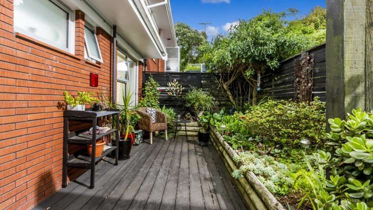 2/8 Phillipa Place 1607_10