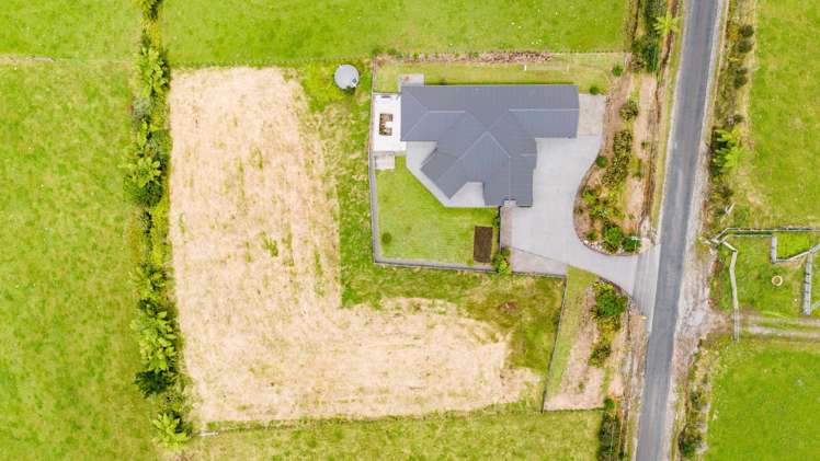 713 Plymouth Road Koru_19