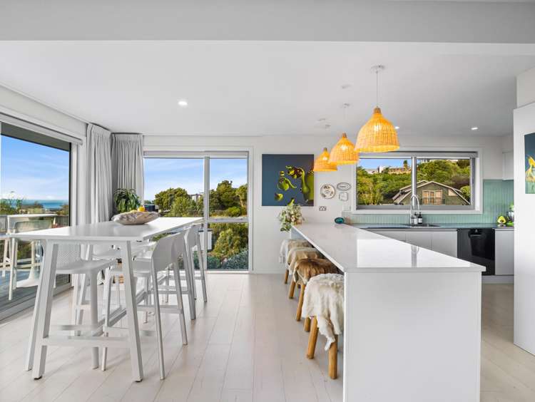 137 Soleares Avenue_4