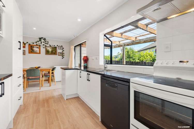 19 Faram Place Massey_10