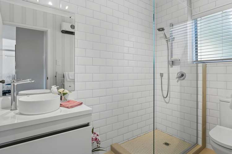 2/14 Monteith Crescent Remuera_19