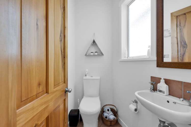 1 Kawaroa Close New Plymouth Central_19