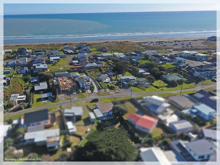 13 Nelson Street Foxton Beach_15