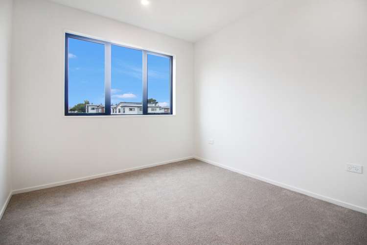 4 Aumarire Lane Favona_12