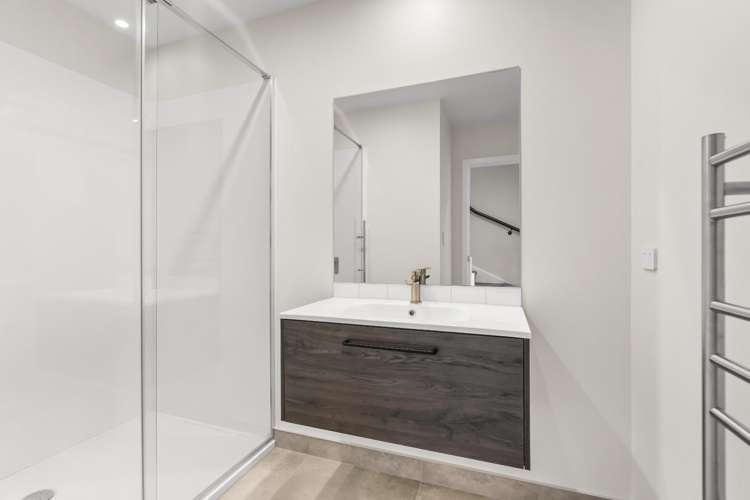 4/17 Clearwater Street 11329_12