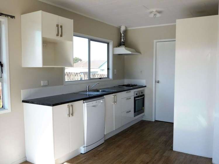 197 Mahia Road Wattle Downs_1