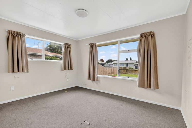 22 Odlin Crescent Nawton_8