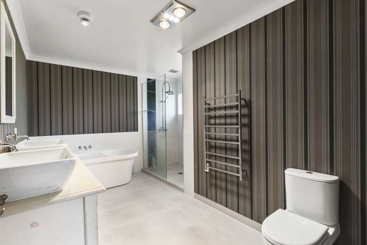 816 Redoubt Road Flat Bush_7