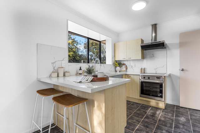 260f Breezes Road Aranui_4