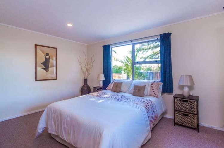 40 Eyre Street Henderson_12