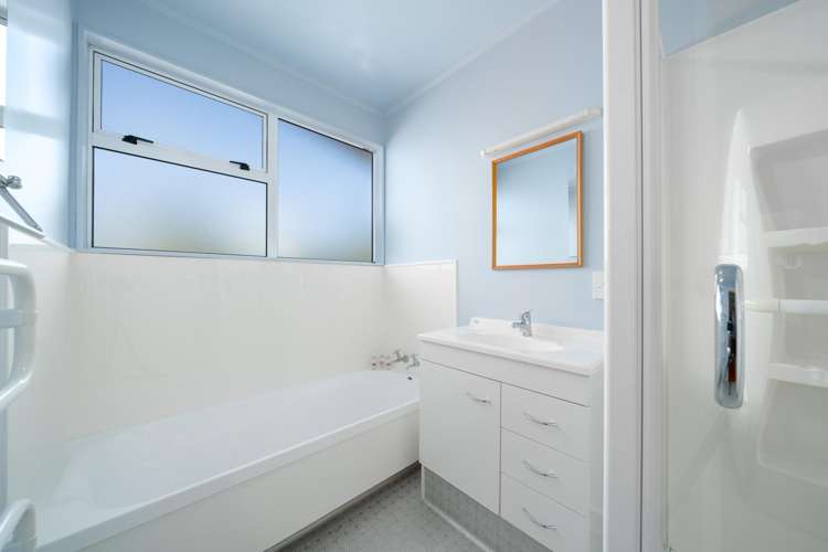 2 Windermeer Grove Churton Park_11