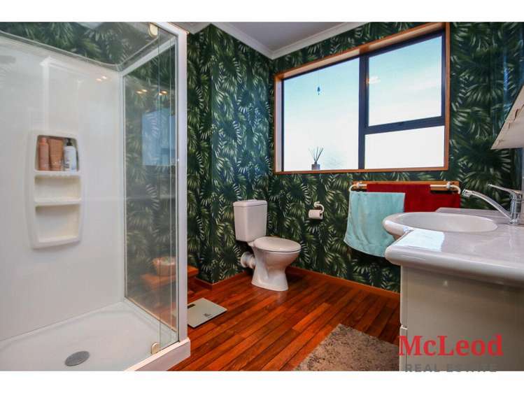 150 Racecourse Road Allenton_23