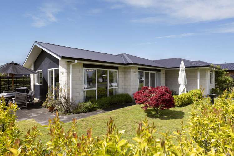 11 Maison Way Rangatira Park_18