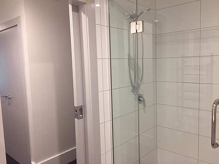 105/8 Whitaker Place City Centre_5