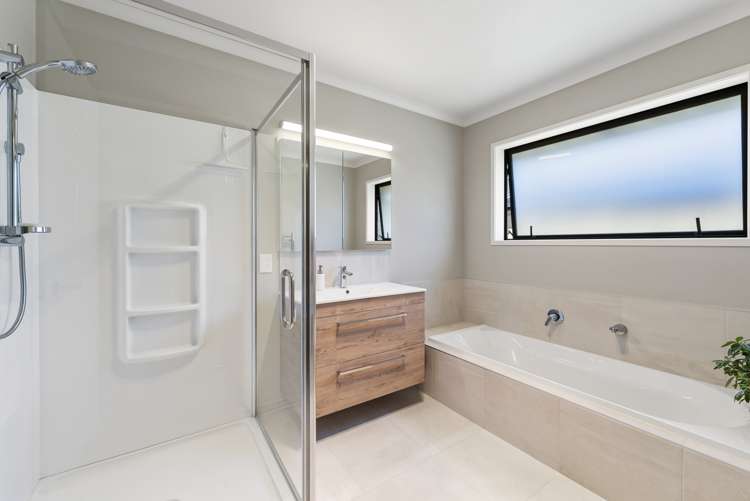 6 Karearea Drive Coastlands_21