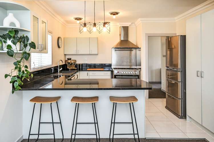 123 Falls Road Hunua_9