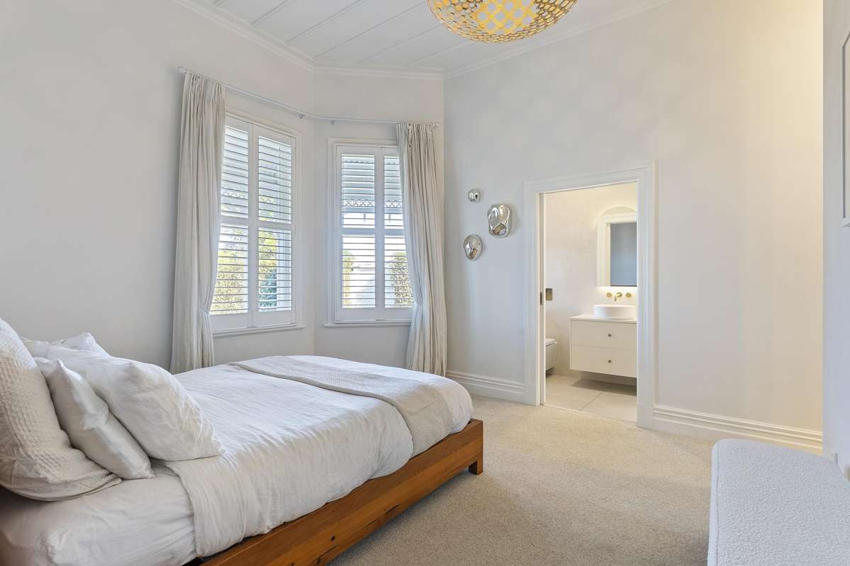 1 Surrey Crescent_5