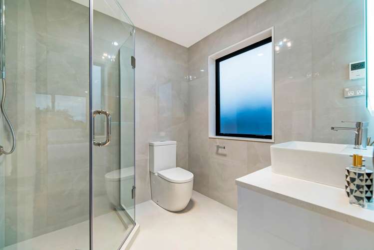 5 Tullymore Drive Flat Bush_24