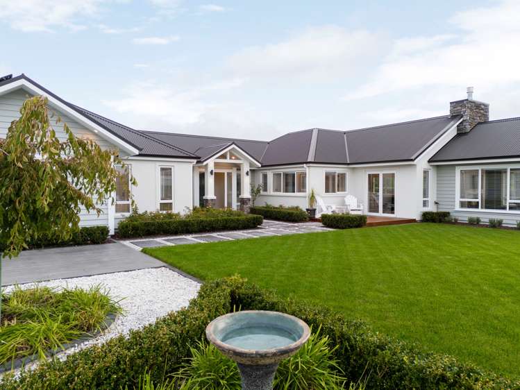 25 Alan Livingston Drive Cambridge_4