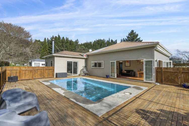 70 Colletts Road Mangaroa_2