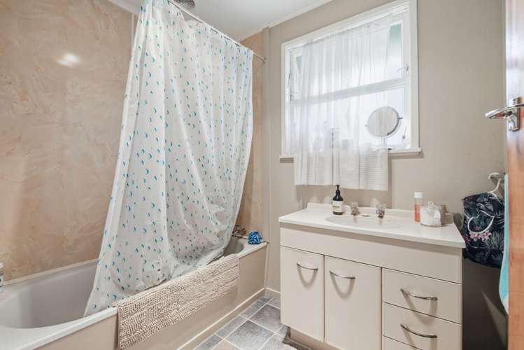 10A and 10B Trent Place Fenton Park_9
