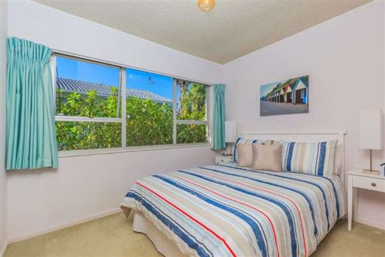 2 Eyre Street Henderson_12