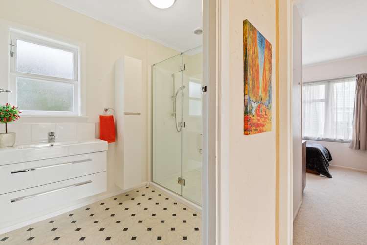 10 Chapman Road Te Atatu Peninsula_11