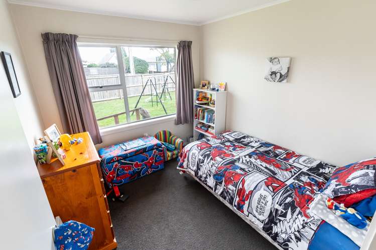 15 Poaka Avenue Dinsdale_13