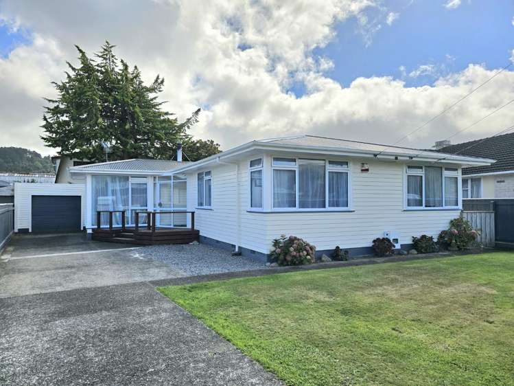 5 Holyoake Crescent_0