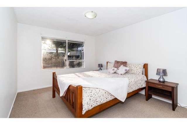 2/479 Wairakei Road Burnside_4