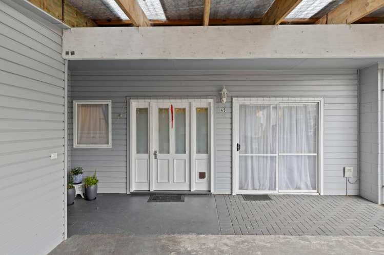 45 Tomin Road Glenview_19