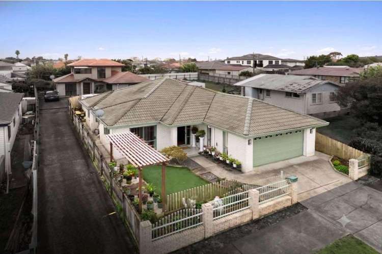 16 Atkinson Avenue_0