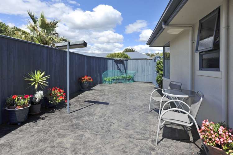 130 Aldinga Avenue Stoke_19