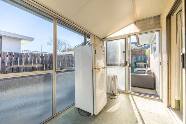 2/119 North Street Seaview_4