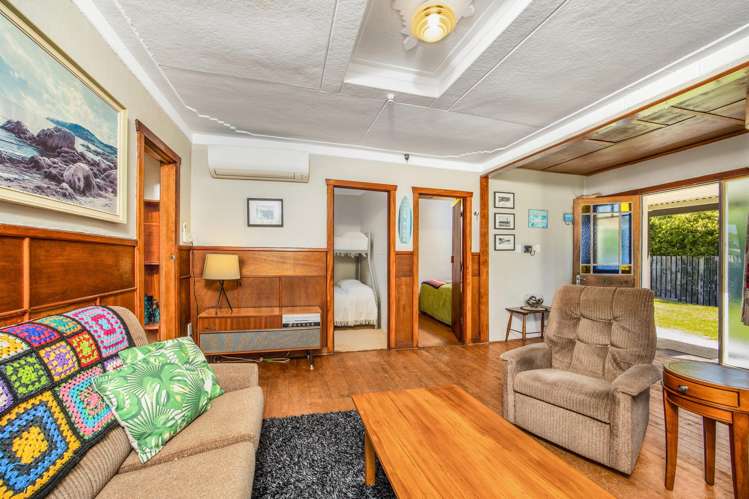 9 Muri Street Aramoana_10