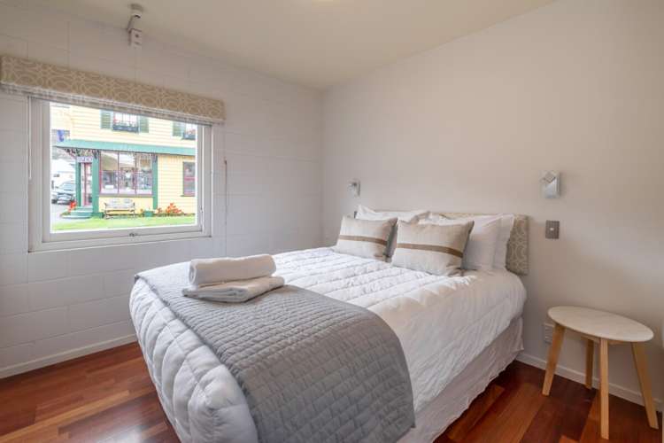 2 Aubrey Street Akaroa_11