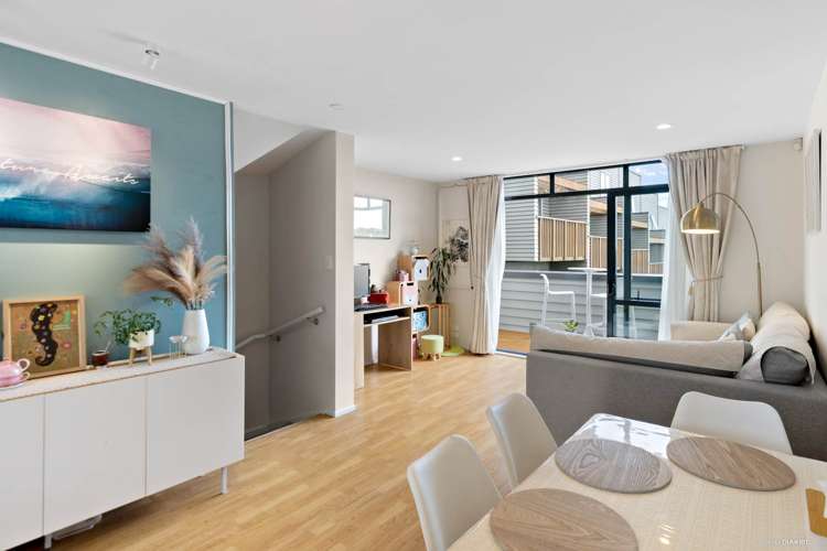 127b Queens Road Panmure_11