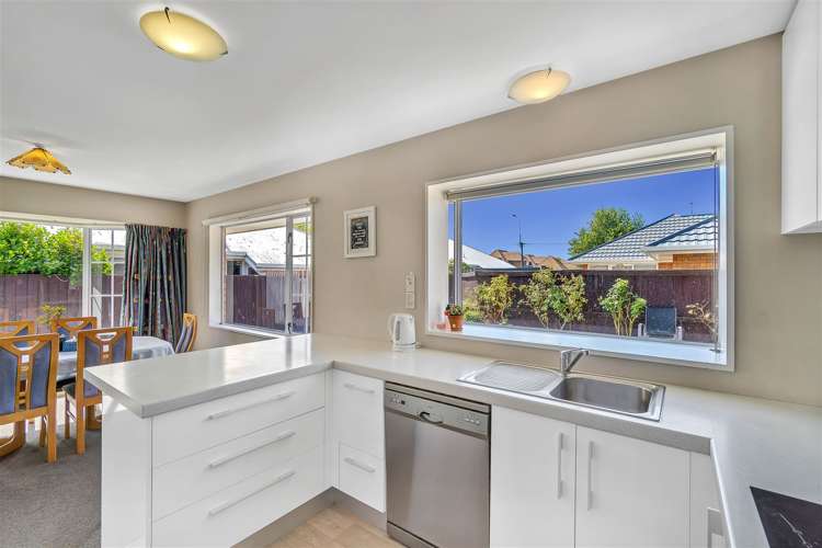 2/141 Withells Road Avonhead_5