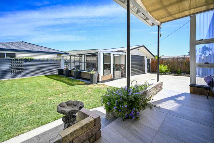 711 Maitland Crescent Mayfair_19