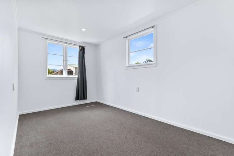 58 Parker Avenue Levin_13