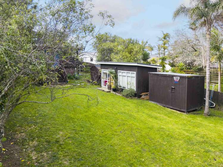1 Carento Way Stanmore Bay_11