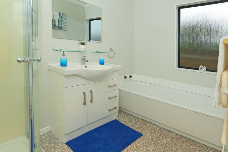 2/5 Septimus Place Henderson_16