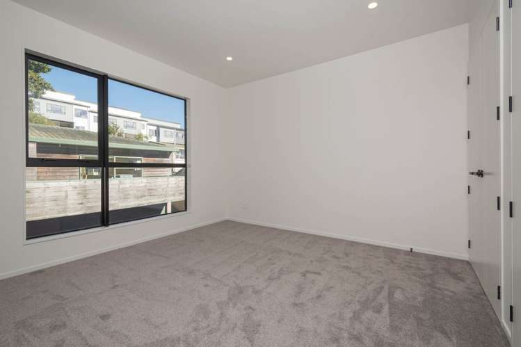 E/79 Archers Road Hillcrest_11