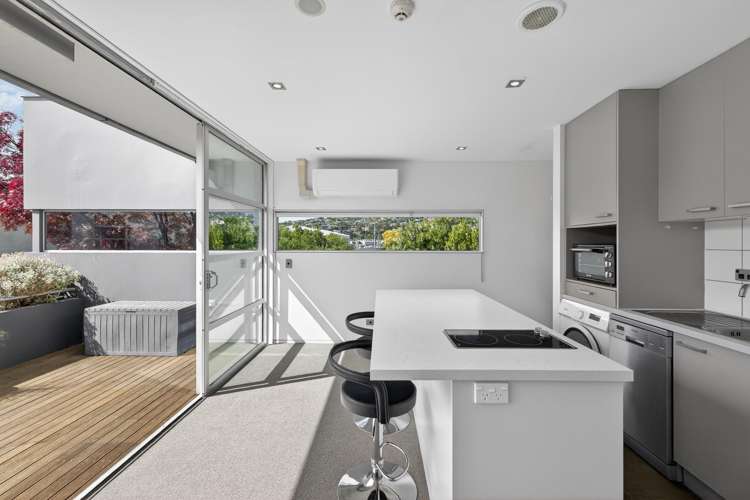 8/8A Settlers Crescent_2