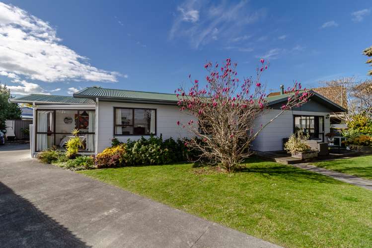 8 Lannie Place Greenmeadows_13