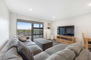 103/26 Shortfin Place_3